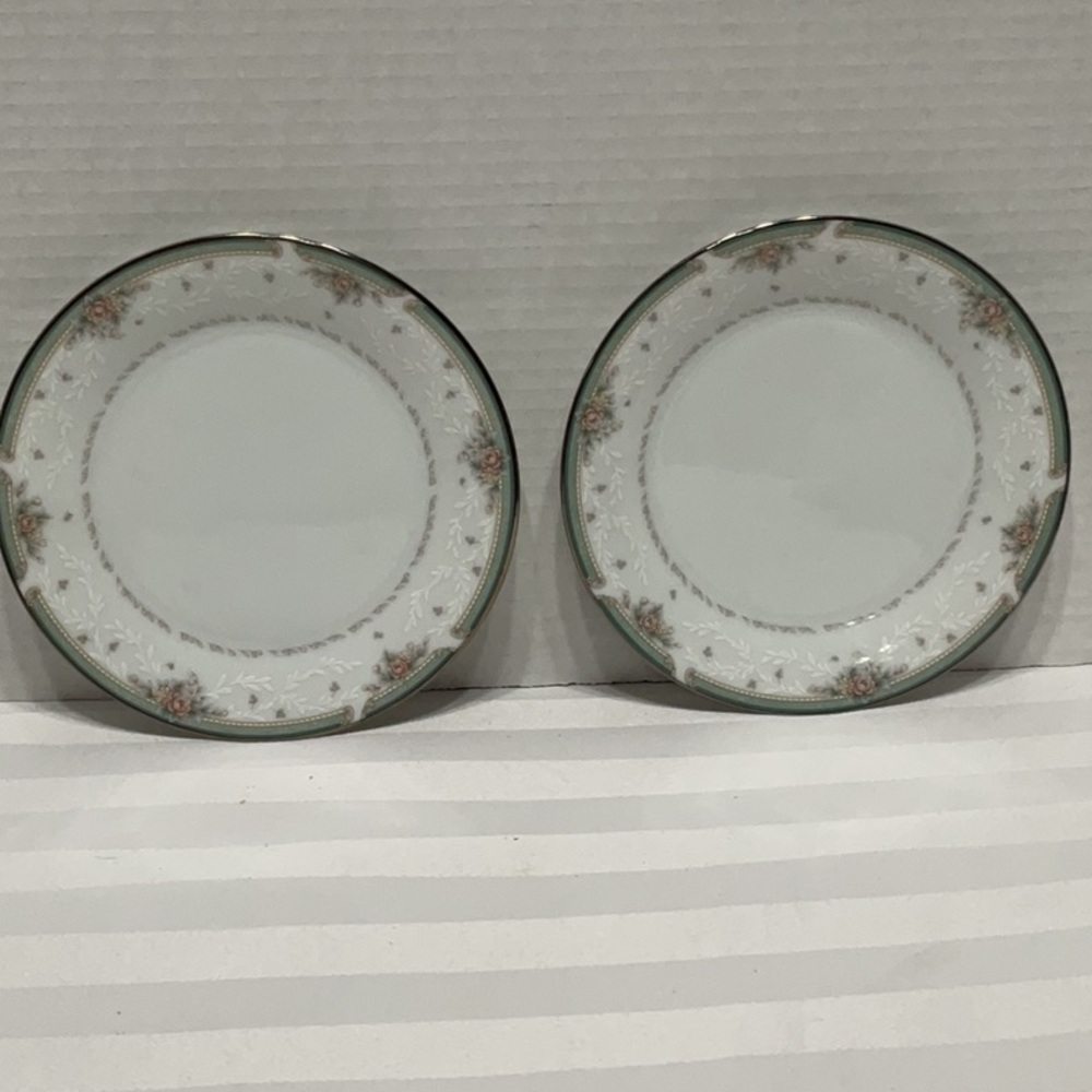 Noritake Greenbrier White Plate